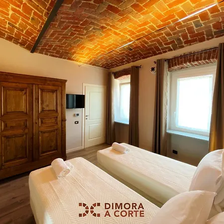 Dimora A Corte 招待所 Mathi